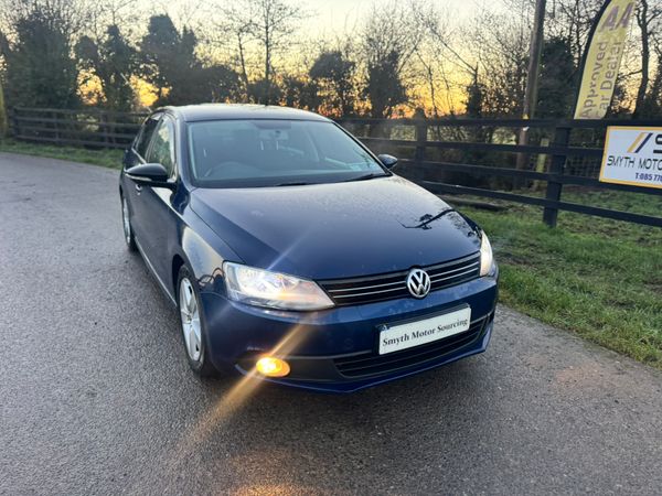 141 Volkswagen Jetta 1.6Tdi Bluemotion 375031088