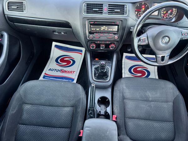 141 Volkswagen Jetta 1.6Tdi Bluemotion 375031105