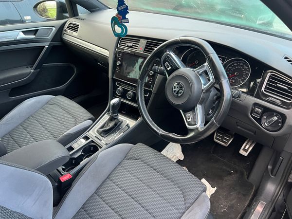2017 (172) Volkswagen Golf R Line 2.0 TDI - Auto 375045818
