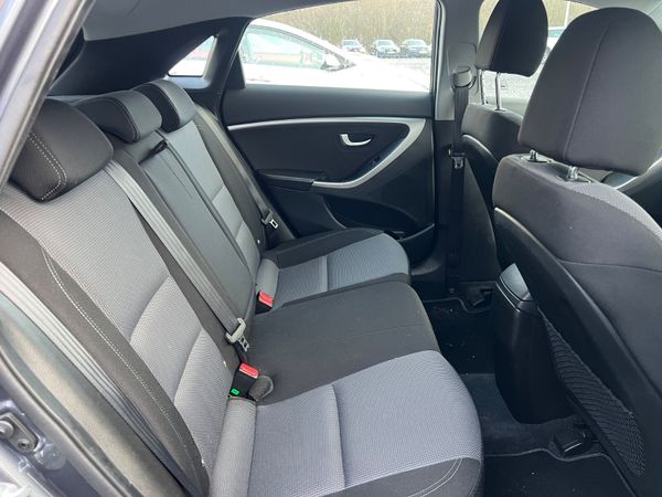 2016 (162) Hyundai I30 SE BlueDrive 1.4 Petrol 375047410