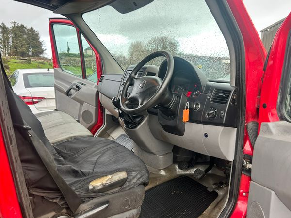 VW CRAFTER MWB 2.0 TDI ** price plus vat** 375050234