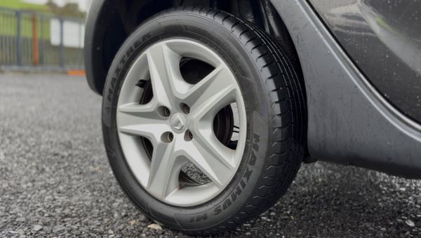 Dacia Sandero Stepway 2015 1.5d tax and nct 375050969