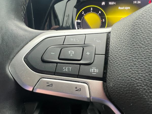 2021 (212) Volkswagen Golf Life 2.0 TDI 375061391