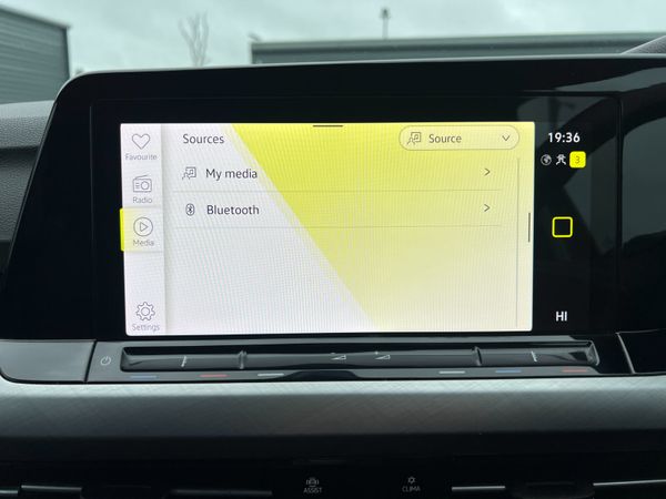 2021 (212) Volkswagen Golf Life 2.0 TDI 375061409