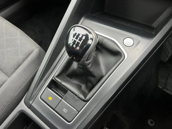 2021 (212) Volkswagen Golf Life 2.0 TDI 375061403