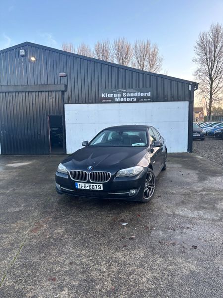 BMW 5-Series 2011 375090836