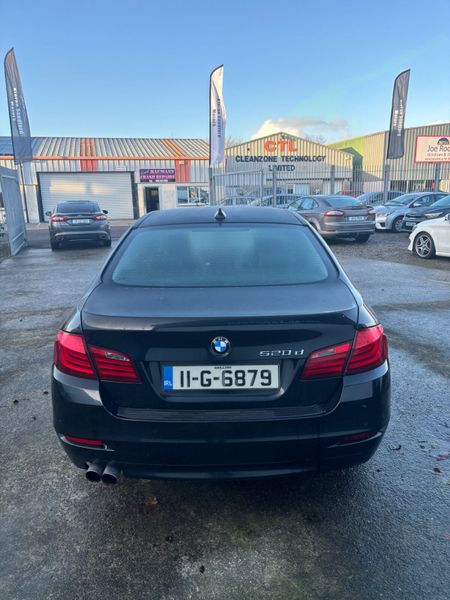 BMW 5-Series 2011 375090832
