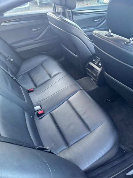 BMW 5-Series 2011 375090840