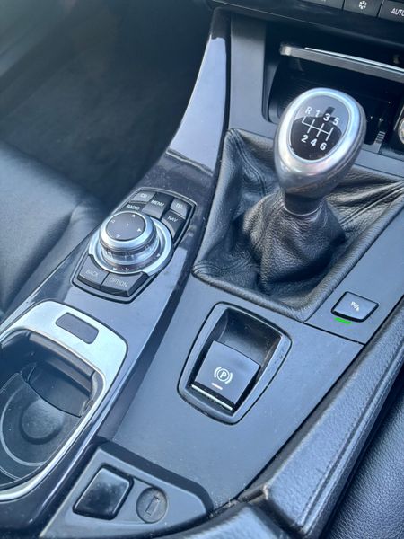 BMW 5-Series 2011 375090842