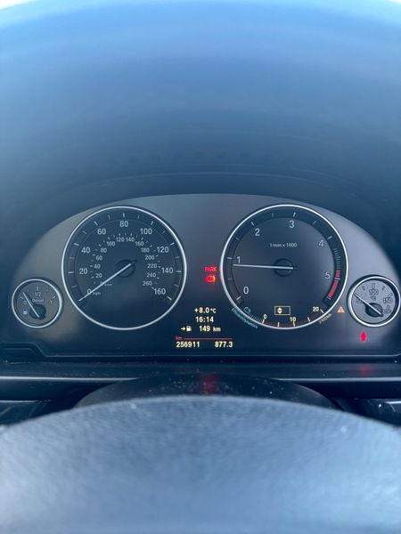 BMW 5-Series 2011 375090843