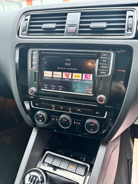 Volkswagen Jetta 2017 375117696