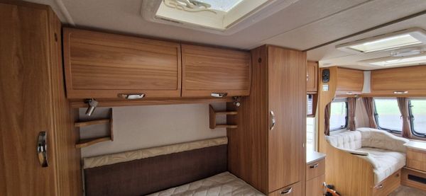 Lunar Clubman Island bed caravan 375128822