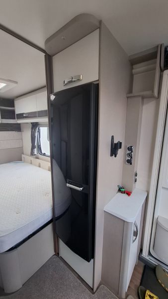Swift Sterling Elite caravan 375130228