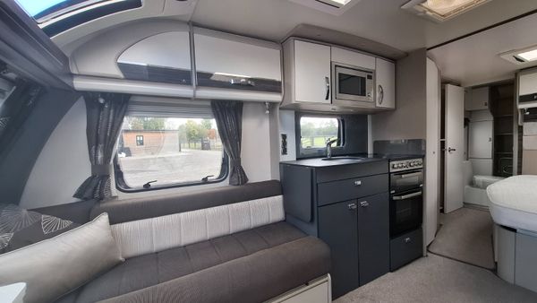 Swift Sterling Elite caravan 375130229