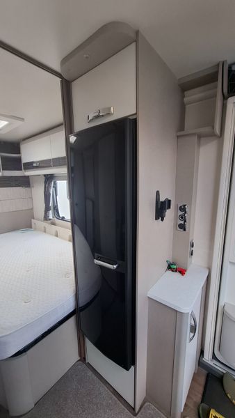 Swift Sterling Elite caravan 375130231