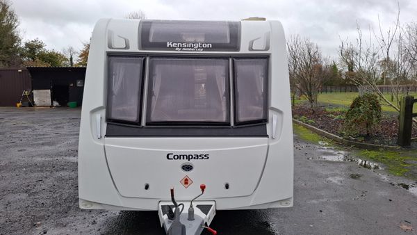 Compass Kensington Island bed caravan 375131175