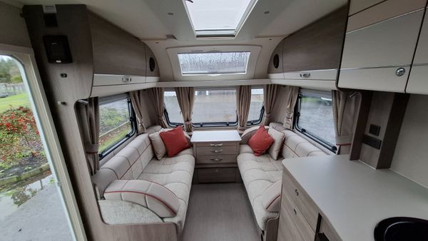 Compass Kensington Island bed caravan 375131193