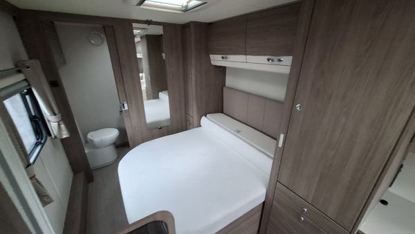 Compass Kensington Island bed caravan 375131206