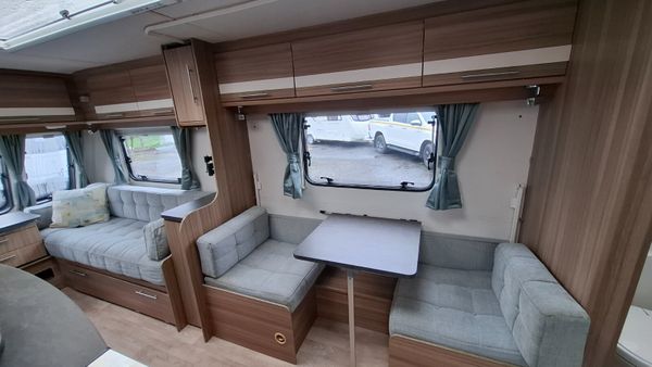 Lunar Quasar 4 berth caravan 375131406