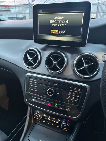 Mercedes-Benz CLA180 375158078