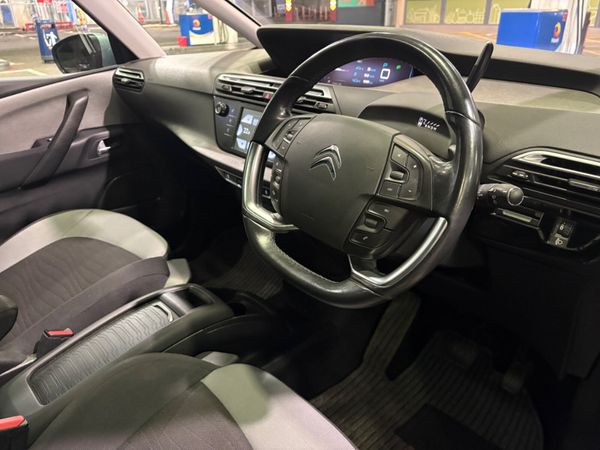 SUPER HIGH SPEC PETROL AUTO 7 SEAT 375169230