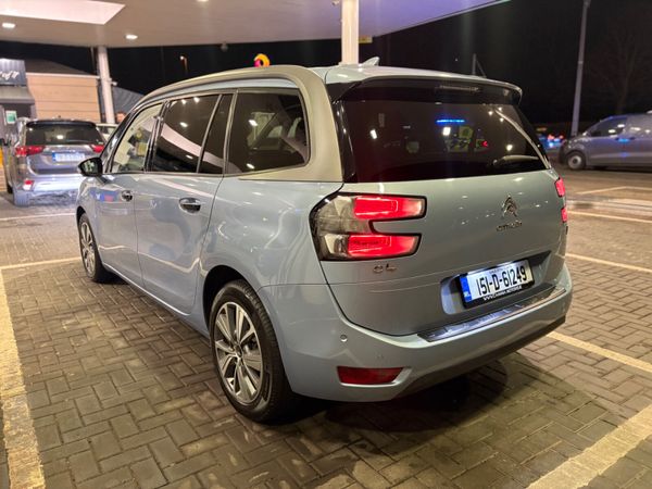 SUPER HIGH SPEC PETROL AUTO 7 SEAT 375169232