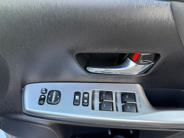 2015 Toyota Prius Plus/alpha1.8 Hybrid auto 7Seate 375162003