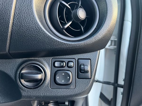 Toyota Yaris 2019, 1.0 5DR AUTO LOW KM HIGH SPEC 375187785