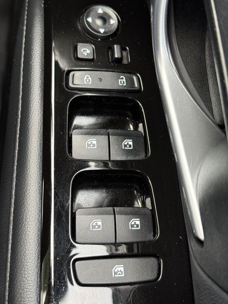 Now Reserved! 212 Hyundai Tucson Executive 375206855