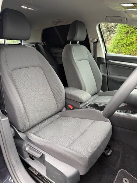 221 Volkswagen Golf Van! 375295082