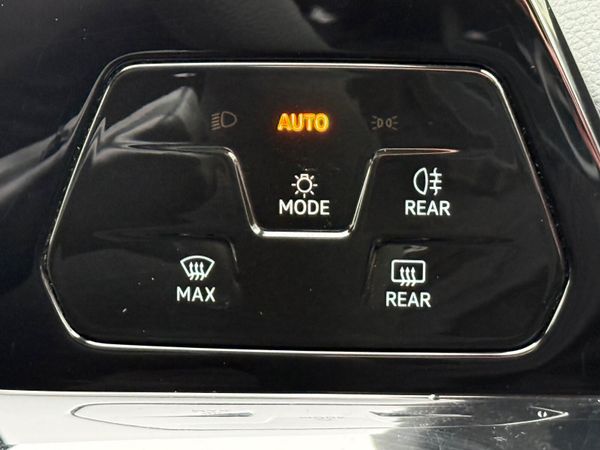 221 Volkswagen Golf Van! 375295299