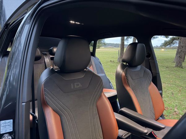 Volkswagen ID.4 2022 Tiny Km Like New 375299648