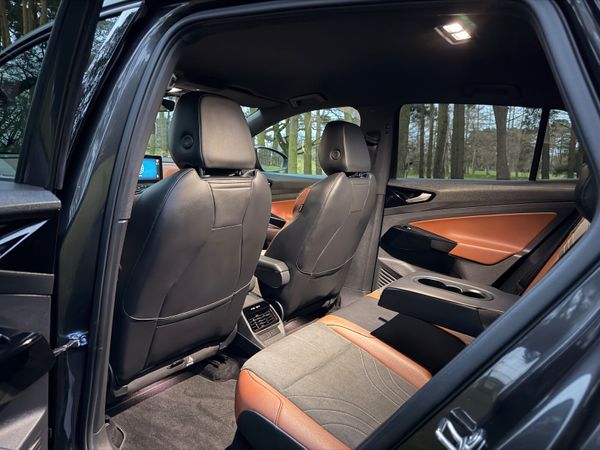 Volkswagen ID.4 2022 Tiny Km Like New 375299655