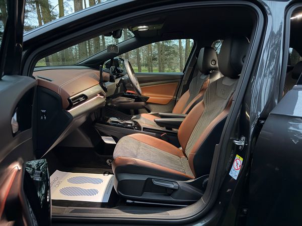 Volkswagen ID.4 2022 Tiny Km Like New 375299653