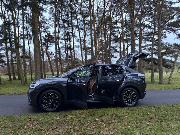 Volkswagen ID.4 2022 Tiny Km Like New 375299680