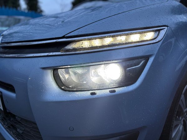 SUPER HIGH SPEC PETROL AUTO 7 SEAT 375322228