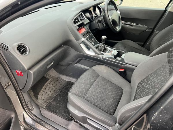 Peugeot 3008 2016 1.6 Blue Hdi 120 bhp Active 375340974