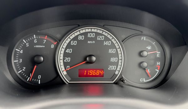 Suzuki Swift 2010 1.3 petrol low kms 375361934