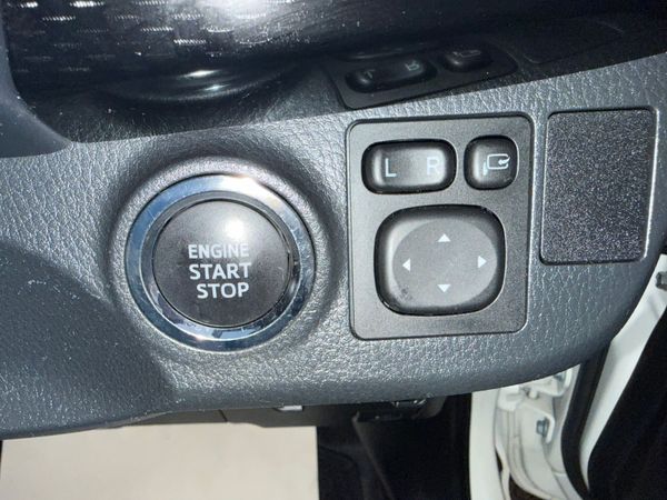 2020 Toyota Yaris(vitz) 1.0 petrol Auto,38k Miles 375388097