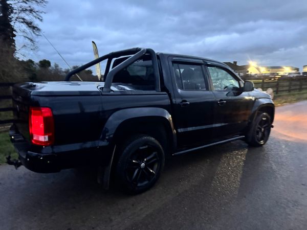 132 Volkswagen Amarok Highline 180bhp black Ed 375392282