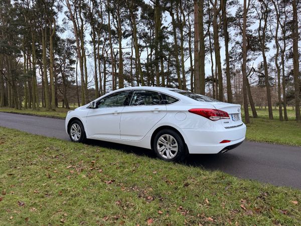 Hyundai i40 2017 1.7 Diesel 1 Owner 375406626