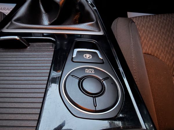 Hyundai i40 2017 1.7 Diesel 1 Owner 375406701