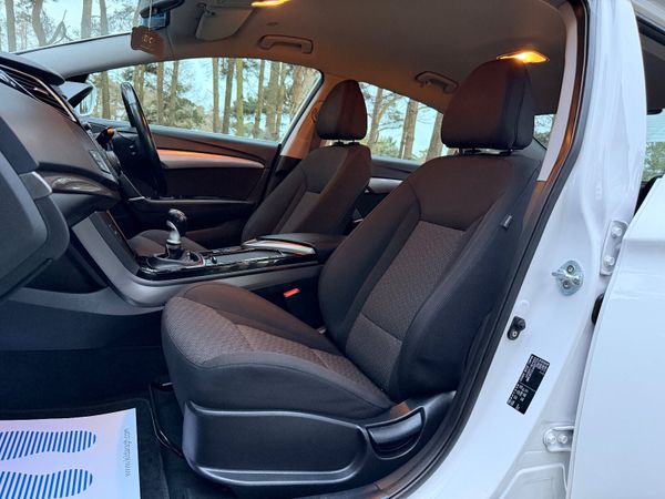 Hyundai i40 2017 1.7 Diesel 1 Owner 375406731