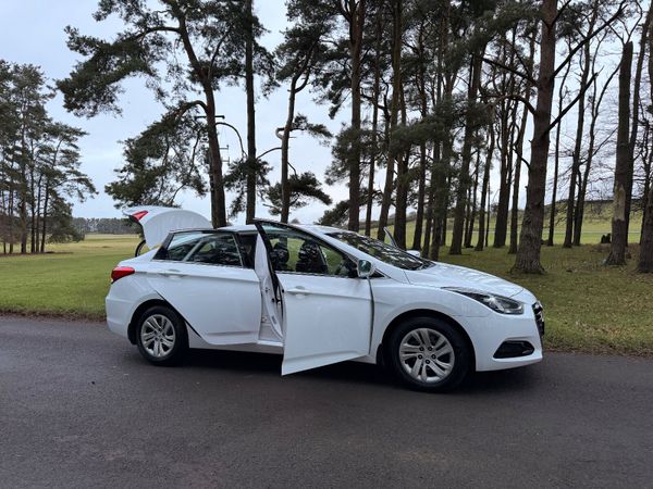 Hyundai i40 2017 1.7 Diesel 1 Owner 375406877