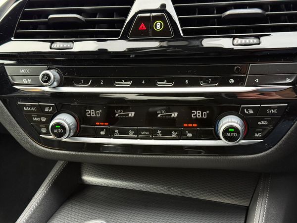 *Facelift* Immaculate 211 BMW 520d M-Sport! 375434859