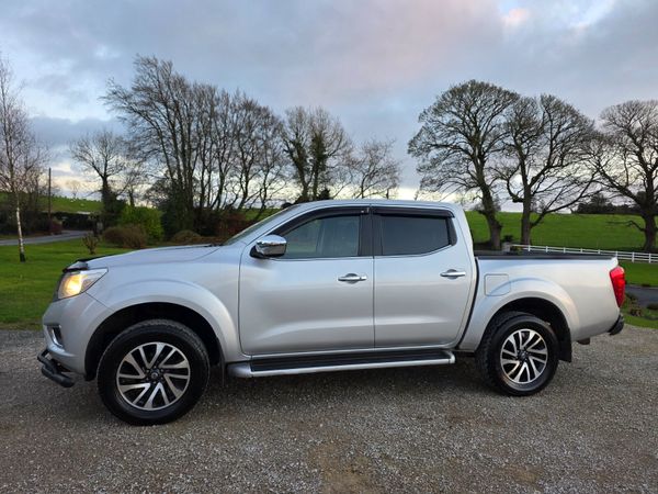 Nissan Navara 2019 375467315
