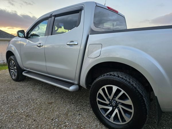 Nissan Navara 2019 375467327