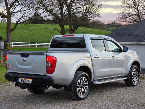 Nissan Navara 2019 375467322