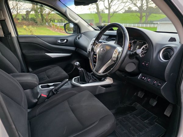 Nissan Navara 2019 375467330