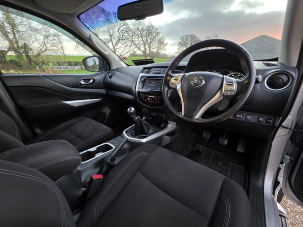 Nissan Navara 2019 375467331